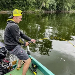 Black Cat Freestyle Fireball V-Jig Meervalhengel 1.90m (225g)